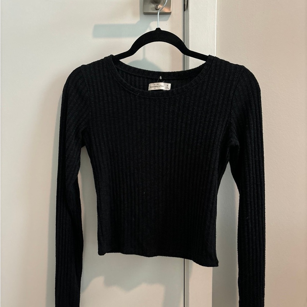 Black Abercrombie sweater